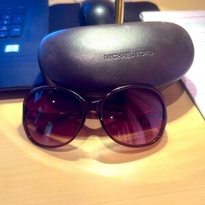 Woman’s Michael Kors Drake Sunglasses